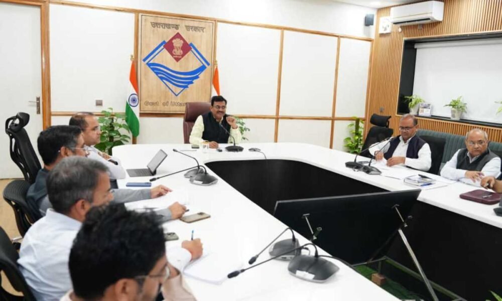 मुख्य सचिव आनन्द बर्द्धन की अध्यक्षता में राज्य कार्यकारिणी समिति की बैठक संपन्न