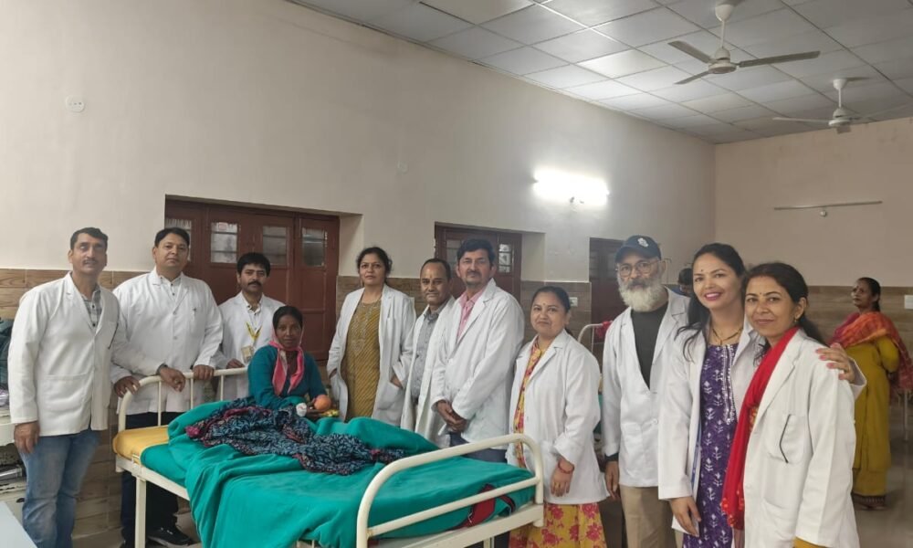 अल्मोड़ा जिला महिला चिकित्सालय में फार्मेसी दिवस उत्साहपूर्वक मनाया गया