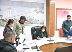 जनता दरबार कार्यक्रम में सीडीओ टिहरी ने सुनी जन समस्याएं